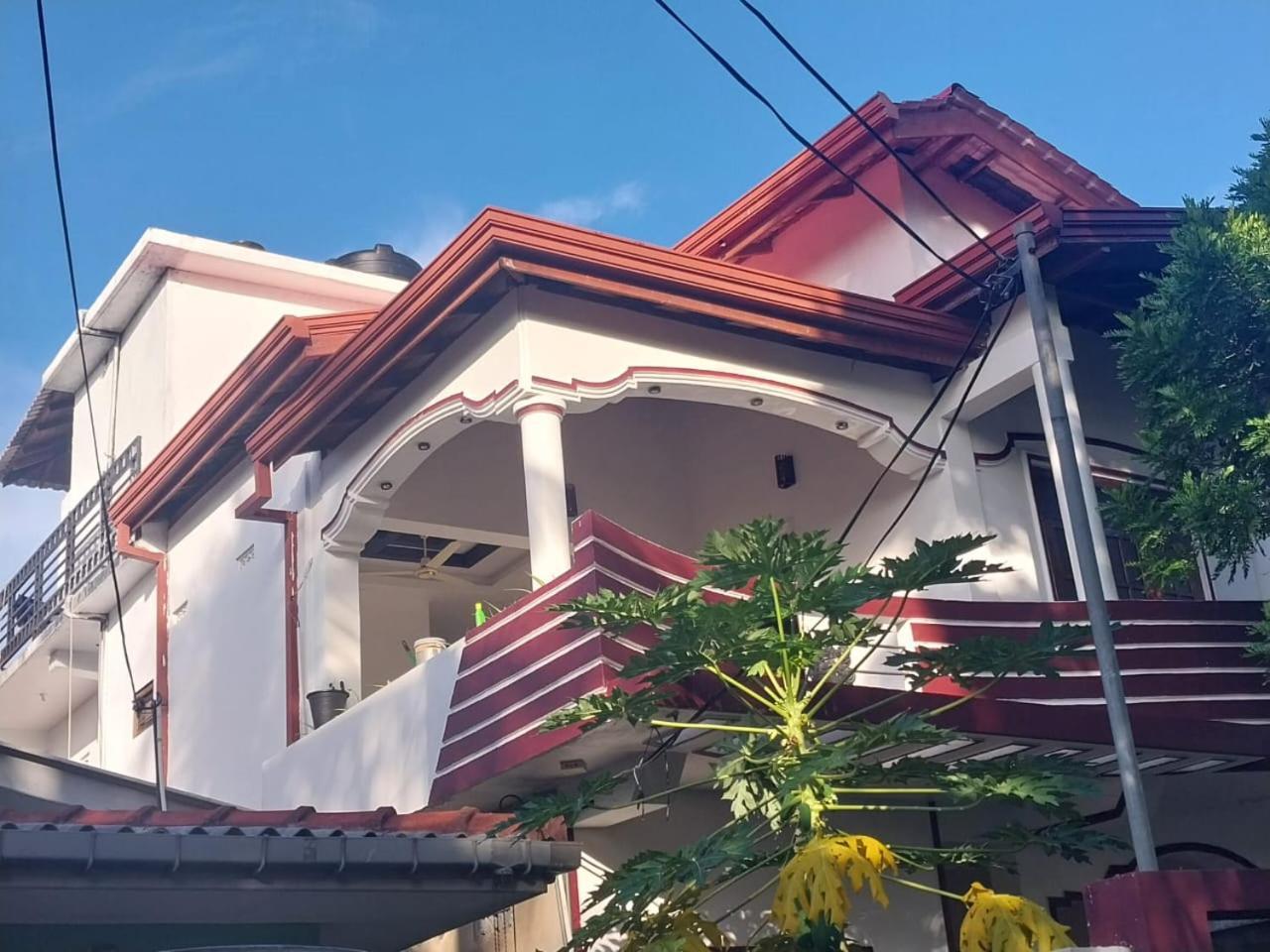 Javi Holiday Home Тринкомале Екстериор снимка