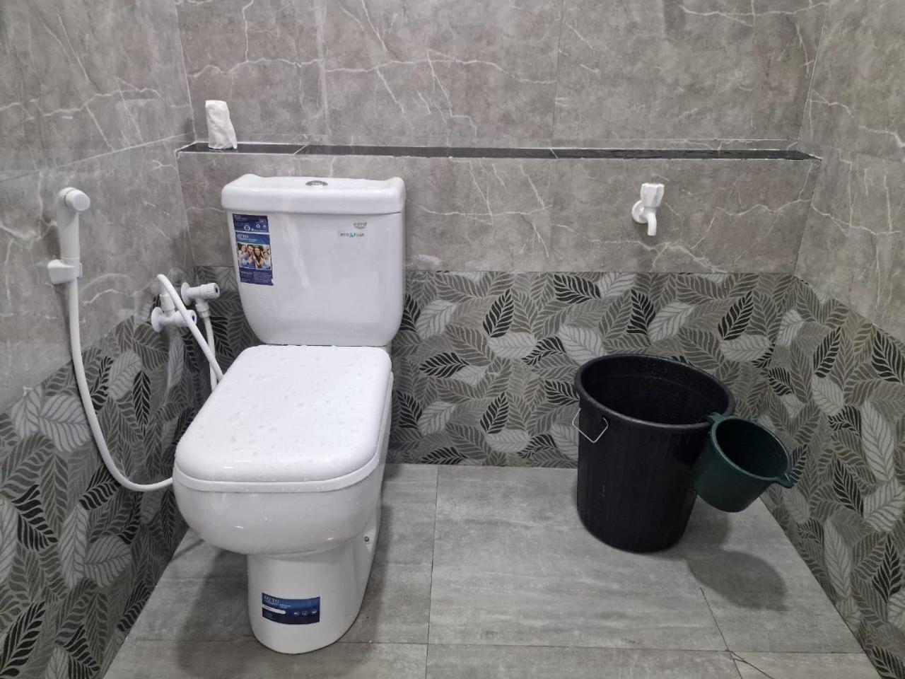 Javi Holiday Home Тринкомале Екстериор снимка