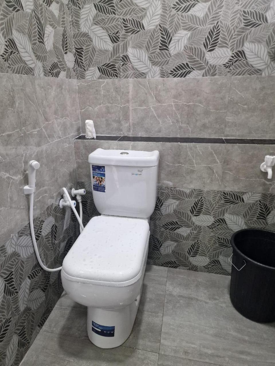 Javi Holiday Home Тринкомале Екстериор снимка