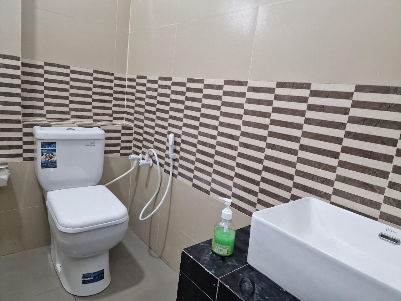 Javi Holiday Home Тринкомале Екстериор снимка
